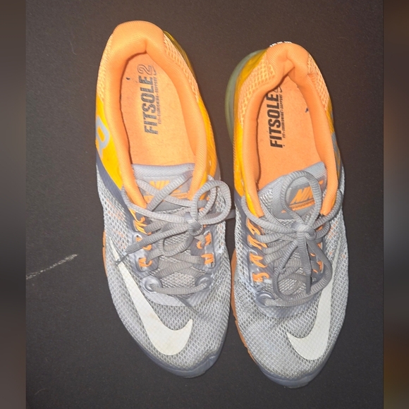 Nike Size 9 Gray and Orange Athletic Shoes Max AIR - Picture 4 of 8